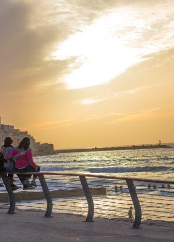 האם כדאי לגדל ילדים בתל אביב?