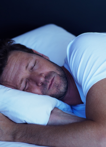 איך לישון שינה עמוקה? הטיפים שיעזרו לכם להירדם וליהנות מלילה רגוע