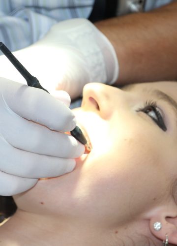 איך מוצאים מרפאת שיניים טובה באזור המרכז?