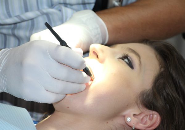 איך מוצאים מרפאת שיניים טובה באזור המרכז?