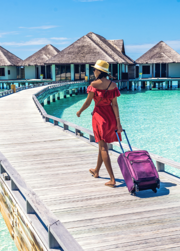 לוקים לחופשה: איך ליצור מלתחה מושלמת לכל יעד?